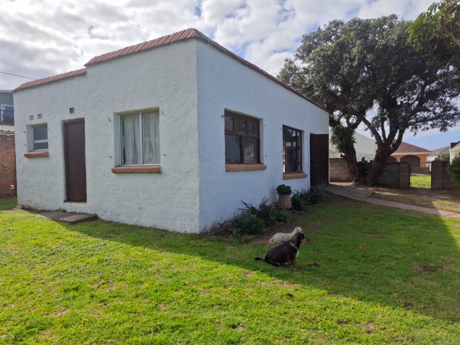 3 Bedroom Property for Sale in Winterstrand Eastern Cape